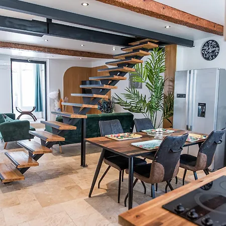 **auberge De L'aude** 4* Каркассонн