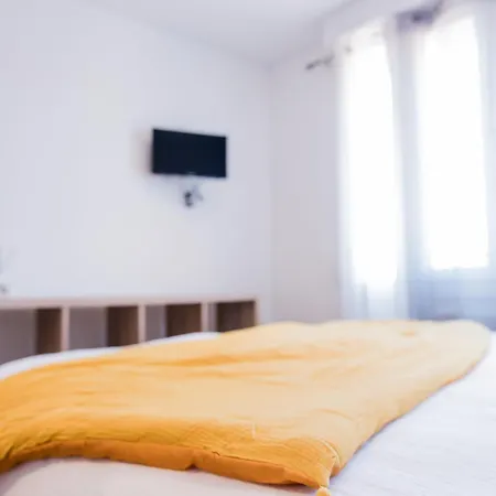 **auberge De L'aude** Готель типу 