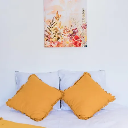 **auberge De L'aude** 4* Каркассонн